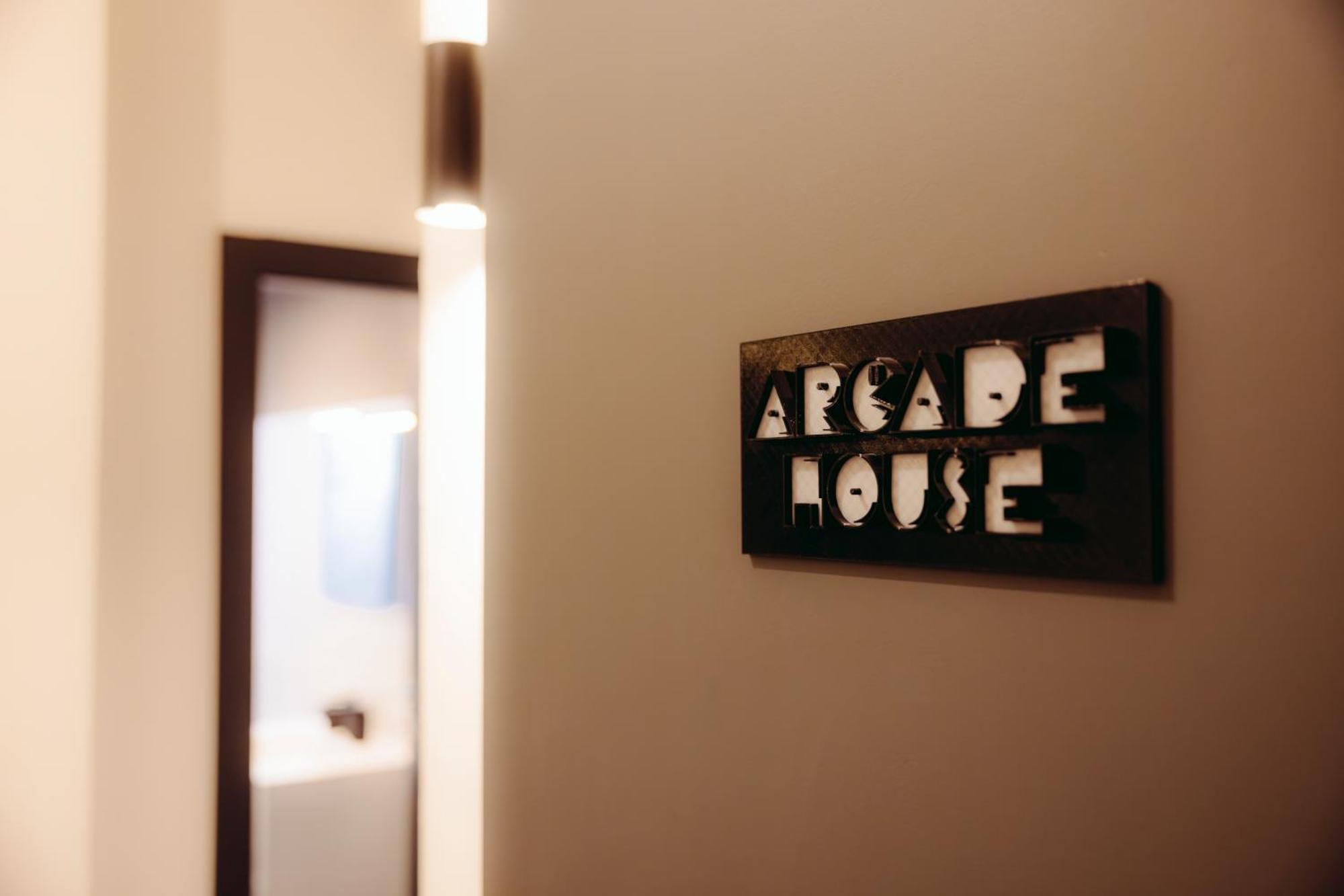 Arcade House Verona Fiera Netflix + Videogame Eksteriør bilde